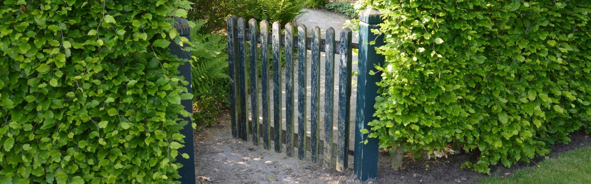 LIMYM Butik -LIMYM Butik boegehaek 1.backdrop